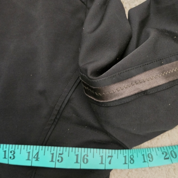 RUNWAY NEW YORK  Black Jacket. Size XL- Fits Small - Picture 12 of 13